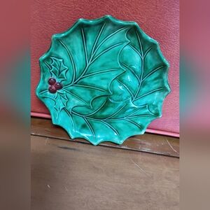 Vintage Holland Mold Green Holly Leaf-Shaped Ceramic Plate